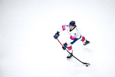 PRAG, CZECH REPUBLIC - 12 Mayıs 2024: IIHF 2024 Dünya Buz Hokeyi Şampiyonası Finlandiya ile O2 Arena 'da Büyük Britanya arasındaki karşılaşma