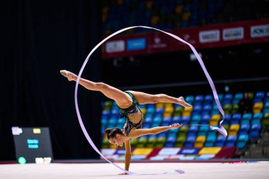 Frankfurt, Almanya - 06.06.24: Ölüm Finalleri 2024. SE Arena 'da ritmik jimnastik