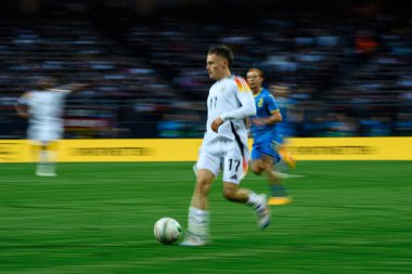 NUREMBERG, GERMANY - 3 Haziran 2024: Anatoliy Trubin, Ukrayna 'ya karşı Max Morlock Stadyumu' nda oynanan dost futbol maçı