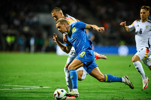 НУРЕМБЕРГ, ГЕРМАНИЯ - 3 ИЮНЯ, 2024: Михаил Мудрик, товарищеский футбольный матч "Германия - Украина" на стадионе "Макс Морлок"