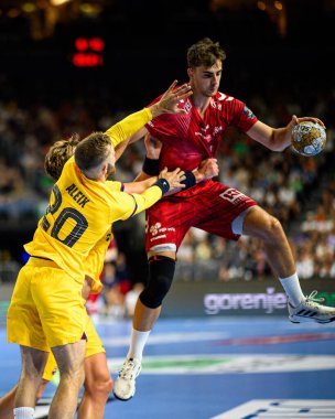 COLOGNE, GERMANY - 9 HAZİRAN 2024: Kamyon İzcisi 24 EHF FINAL4 Aalborg Handbold Barca 'ya karşı Lanxess Arena