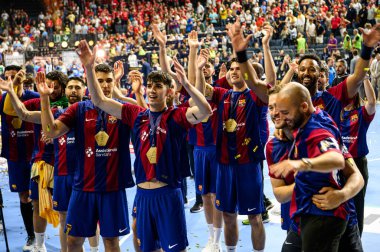 COLOGNE, GERMANY - 9 HAZİRAN 2024: Kamyon İzcisi 24 EHF FINAL4 Aalborg Handbold Barca 'ya karşı Lanxess Arena