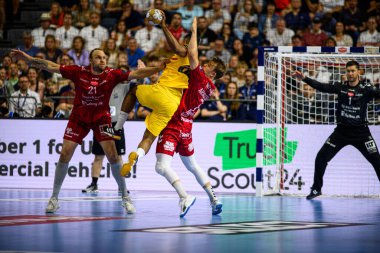 COLOGNE, GERMANY - 9 HAZİRAN 2024: Kamyon İzcisi 24 EHF FINAL4 Aalborg Handbold Barca 'ya karşı Lanxess Arena