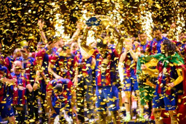 COLOGNE, GERMANY - 9 HAZİRAN 2024: Kamyon İzcisi 24 EHF FINAL4 Aalborg Handbold Barca 'ya karşı Lanxess Arena