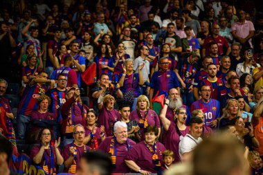 COLOGNE, GERMANY - 9 HAZİRAN 2024: Kamyon İzcisi 24 EHF FINAL4 Aalborg Handbold Barca 'ya karşı Lanxess Arena