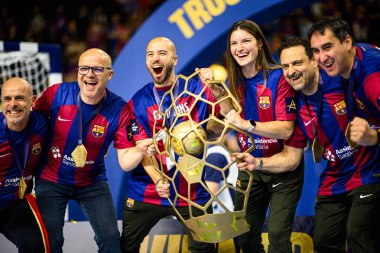 COLOGNE, GERMANY - 9 HAZİRAN 2024: Kamyon İzcisi 24 EHF FINAL4 Aalborg Handbold Barca 'ya karşı Lanxess Arena