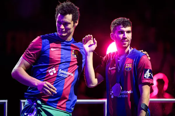 COLOGNE, GERMANY - 9 HAZİRAN 2024: Kamyon İzcisi 24 EHF FINAL4 Aalborg Handbold Barca 'ya karşı Lanxess Arena