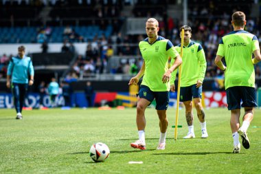 WIEDENSBADEN, GERMANY - 13 Haziran 2024: Mykhailo Mudryk, Ukrayna milli futbol takımının Brita 'daki açık uygulaması