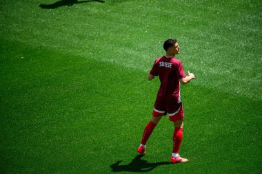 COLOGNE, Almanya - 15 Haziran 2024: Granit Xhaka, Rhein Energie Stadion 'da oynanan EURO 2024 futbol maçı