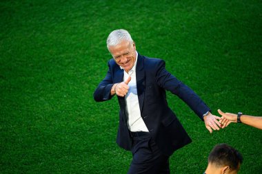 DUESSELDORF, GERMANY - 1 HAZİRAN 2023: Didier Deschamps, EURO 2024 Avusturya - Fransa maçı Mercur Spiel Arena
