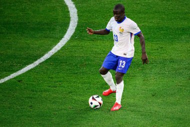 DUESSELDORF, GERMANY - 17 Haziran 2024: N 'Golo Kante, EURO 2024 Avusturya-Fransa maçı Mercur Spiel Arena' da