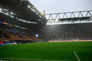 DORTMUND, GERMANY - 18 Haziran 2024: EURO 2024 Türkiye - Gürcistan Signal Iduna Par maçından önce yağmur