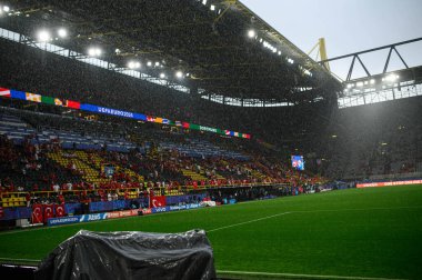 DORTMUND, GERMANY - 18 Haziran 2024: EURO 2024 Türkiye - Gürcistan Signal Iduna Par maçından önce yağmur
