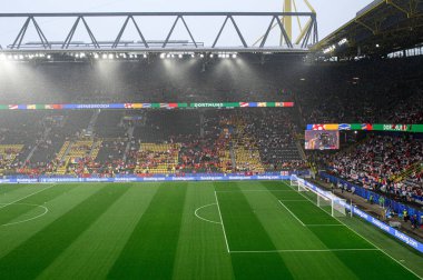 DORTMUND, GERMANY - 18 Haziran 2024: EURO 2024 Türkiye - Gürcistan Signal Iduna Par maçından önce yağmur