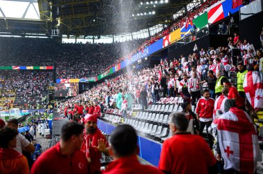 DORTMUND, GERMANY - 18 Haziran 2024: EURO 2024 Türkiye - Gürcistan Signal Iduna Par maçından önce yağmur