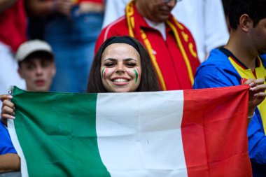 GELSENKIRCHEN, ALMANY - 20 HAZİRAN, 2024: EURO 2024 İspanya, Veltins Arena 'da İtalya' ya karşı.