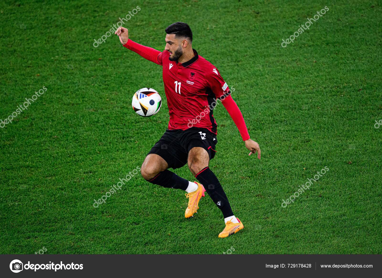 2024 2024 — स्टॉक एडिटोरिअल फोटो © vitaliivitleo 729178428