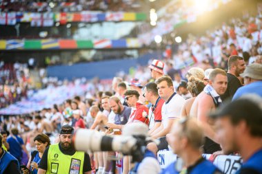 COLOGNE, GERMANY - 25 Haziran 2024: EURO 2024 İngiltere - Slovenya maçı Köln Stadyumu 'nda
