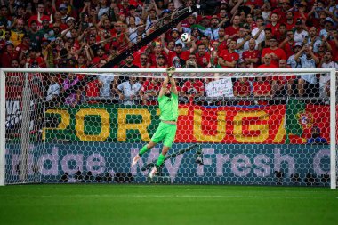 GELSENKIRCHEN, GERMANY - 26 Haziran 2024: Giorgi Mamardashvili, EURO 2024 Gürcistan-Portekiz futbol maçı Gelsenkirchen Stadyumu 'nda