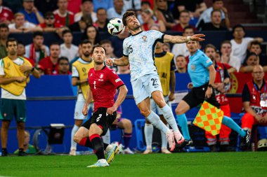 GELSENKIRCHEN, GERMANY - 26 Haziran 2024: Otar Kakabadze, Pedro Neto, EURO 2024 Gürcistan - Portekiz maçı Gelsenkirchen Stadyumu 'nda