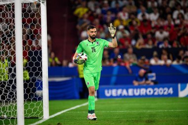 GELSENKIRCHEN, GERMANY - 26 Haziran 2024: Giorgi Mamardashvili, EURO 2024 Gürcistan-Portekiz futbol maçı Gelsenkirchen Stadyumu 'nda