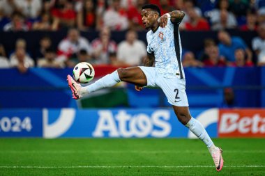 GELSENKIRCHEN, GERMANY - 26 Haziran 2024: Nelson Semedo EURO 2024 Gürcistan - Portekiz maçı Gelsenkirchen Stadyumu