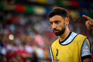 GELSENKIRCHEN, GERMANY - 26 Haziran 2024: Bruno Fernandes, EURO 2024 Gürcistan-Portekiz maçı Gelsenkirchen Stadyumu 'nda