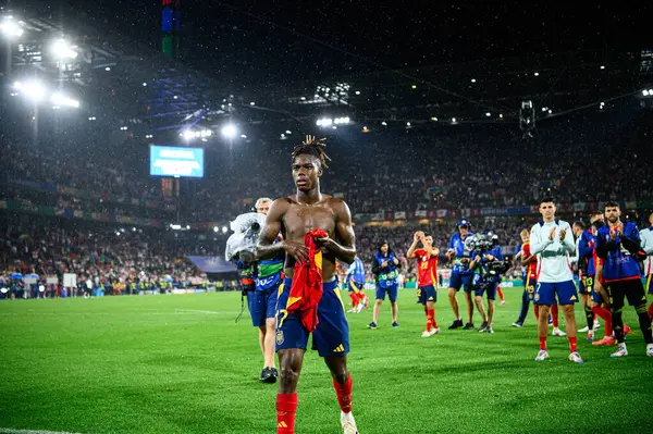 COLOGNE, Almanya - 30 Haziran 2024: Nico Williams, EURO 2024 İspanya - Gürcistan maçı Rhein Enerji Stadyumu 'nda