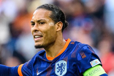 MUENCHEN, GERMANY - 2 Temmuz 2024: Virgil van Dijk, EURO 2024 Romanya - Alianz 'da Hollanda Futbol Maçı