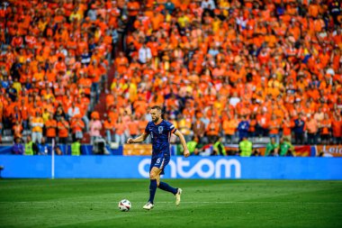 MUNİH, GERMANY - 2 Temmuz 2024: Stefan de Vrij, EURO 2024 Romanya - Alianz 'da Hollanda Futbol Maçı