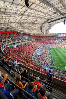 MUENCHEN, GERMANY - 2 Temmuz 2024: EURO 2024 Romanya ve Hollanda 'nın Alianz' daki futbol maçı