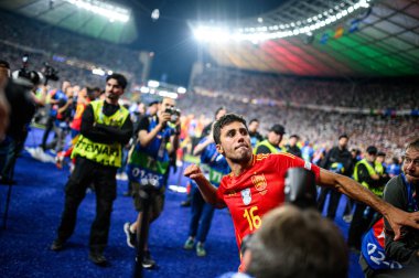 BERLİN, GERMANY - 14 Temmuz 2024: Rodri Final EURO 2024 İspanya ile Olimpiyat Stadyumu arasındaki futbol maçı