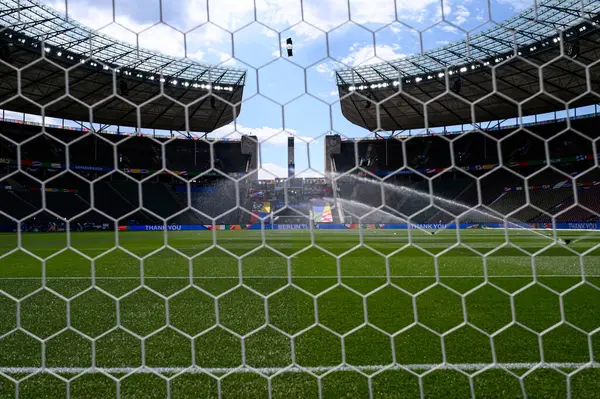 BERLİN, GERMANY - 14 HAZİRAN, 2024: Final EURO 2024 İspanya-İngiltere Olimpiyat Stadyumu karşılaşması