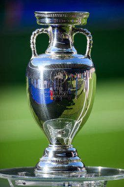 BERLİN, GERMANY - 14 Temmuz 2024: Trophy, Final EURO 2024 İspanya ile Olimpiyat Stadyumu arasındaki futbol maçı