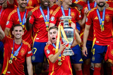 BERLİN, GERMANY - 14 Temmuz 2024: Fermn Lopez, Final EURO 2024 İspanya Olimpiyat Stadyumu 'nda İngiltere' ye karşı