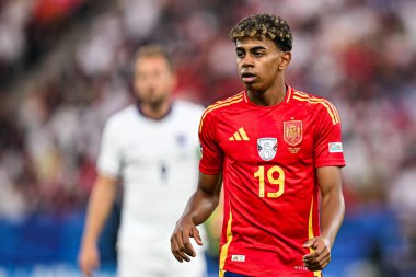 BERLİN, GERMANY - 14 HAZİRAN, 2024: Lamine Yamal, Final EURO 2024 İspanya ile Olimpiyat Stadyumu arasındaki futbol maçı