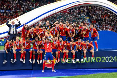 Final maçı EURO 2024 İspanya ile İngiltere Olimpiyat Stadyumu karşılaşması