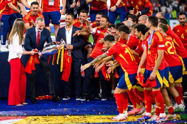 Final maçı EURO 2024 İspanya ile İngiltere Olimpiyat Stadyumu karşılaşması