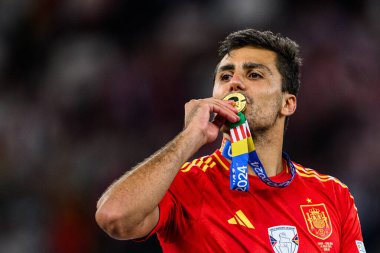 BERLİN, GERMANY - 14 Temmuz 2024: Rodri, Final EURO 2024 İspanya Olimpiyat Stadyumu 'nda İngiltere' ye karşı futbol maçı