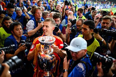 BERLİN, GERMANY - 14 Temmuz 2024: Dani Olmo, Final EURO 2024 İspanya Olimpiyat Stadyumu 'nda İngiltere' ye karşı futbol maçı