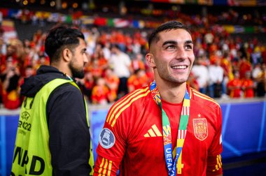 BERLİN, GERMANY - 14 Temmuz 2024: Ferran Torres, Final EURO 2024 İspanya Olimpiyat Stadyumu 'nda İngiltere' ye karşı futbol maçı