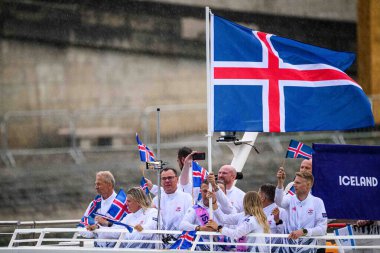 PARIS, FRANCE - 26 HAZİRAN 2024 Olimpiyat Oyunlarının açılış töreni 