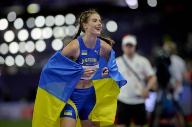 PARIS, FRANCE - 4 AĞUSTOS, 2024: MAHUCHIKH Yaroslava, Kadınlar Yüksek Atlama Finali, Olimpiyat Oyunları 2024 