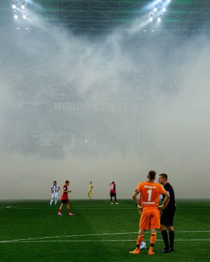 MOENCHENGLADBACH, GERMANY - 23 AĞUSTOS, 2024: Alex Grimaldo, Florian Wirtz, Jonas Hofmann, Bundesliga Borussia Moenchengladbach-Bayer Leverkusen maçı Borussia Park 'ta