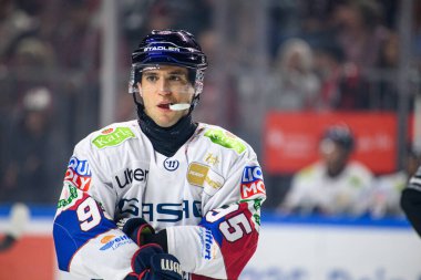 COLOGNE, ALMANY - 20 EPTEMBER, 2024: Hokey play-off DEL Klner Haie - Lanxess Arena 'da Eisbaren Berlin