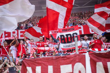 DUESSELDORF, GERMANY - 21 Eylül 2024: Mercur Spiel Arena 'da 2.Bundesliga Fortuna Duesseldorf - 1.FC Koeln maçı