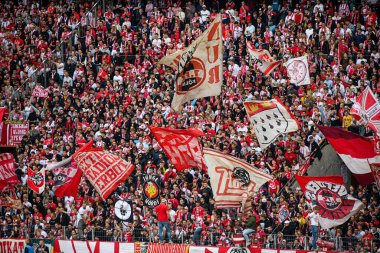 COLOGNE, GERMANY - 29 Eylül 2024: Rhein Energie Stadion 'da 2.Bundesliga 1.FC Koeln-Karlsruher SC maçı