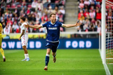 COLOGNE, GERMANY - 29 SEPTEMBER, 2024: Leon Jensen, Rhein Enerji Stadyumu 'nda 2.Bundesliga 1.FC Koeln-Karlsruher SC maçı