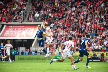 COLOGNE, GERMANY - 29 Eylül 2024: Rhein Energie Stadion 'da 2.Bundesliga 1.FC Koeln-Karlsruher SC maçı