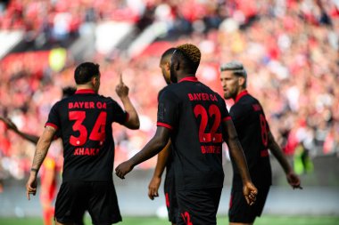 LEVERKUSEN, ALMANY - 5 EKİM, 2024 Victor Boniface, Bundesliga, maç 2. Bayer 04 Leverkusen, Bayarena 'da Holstein Kiel' e karşı.